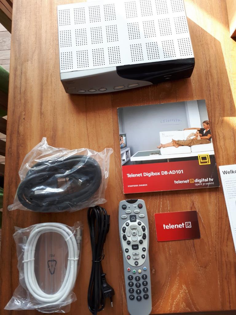 Telenet digibox DB-AD101., TV, Hi-fi & Vidéo, Enlèvement ou Envoi, Comme neuf