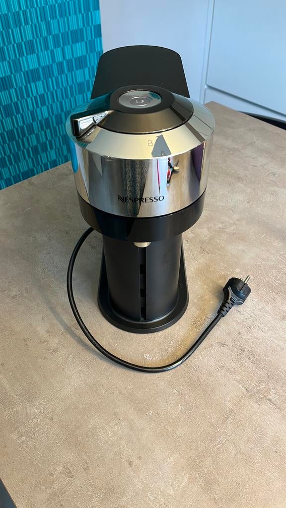 Nespresso Vertuo, als nieuw!, Ophalen, Espresso apparaat, Zo goed als nieuw, Koffiepads en cups