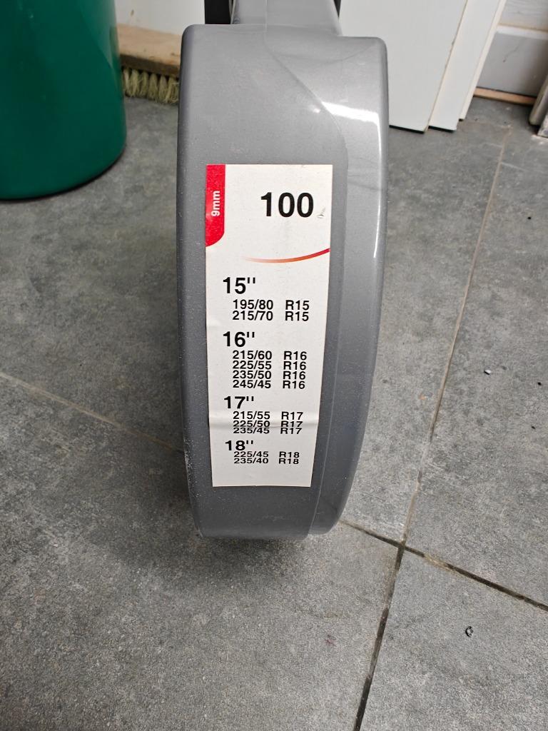 Chaînes à neige, Enlèvement, Neuf