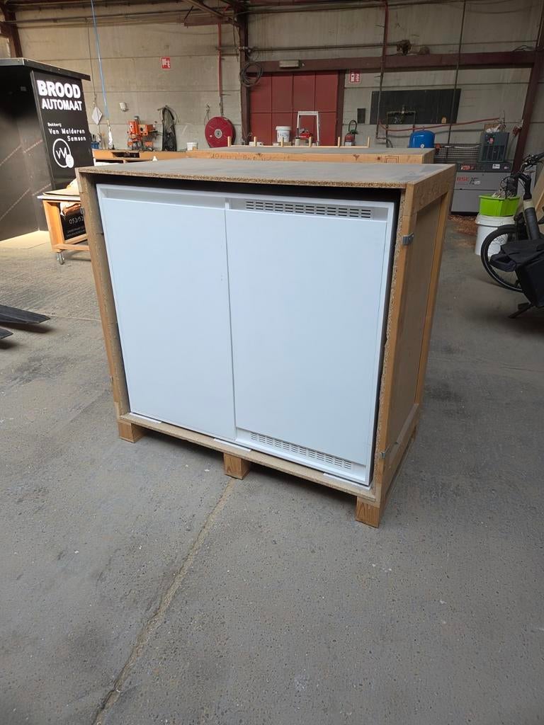 Mobilier d'exposition avec réfrigérateur intégré, Maison & Meubles, Enlèvement