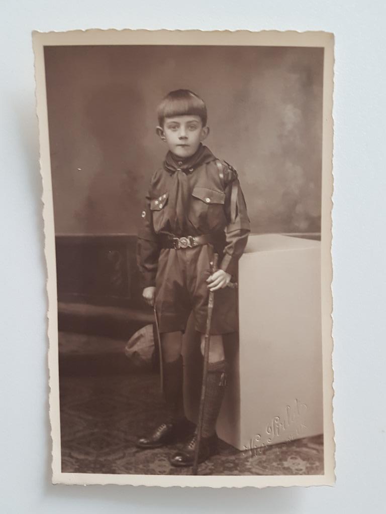 Oude fotokaart Scouts Jongen in Scoutskledij Scouting Esneux, Ophalen of Verzenden, Zo goed als nieuw, Boek of Tijdschrift