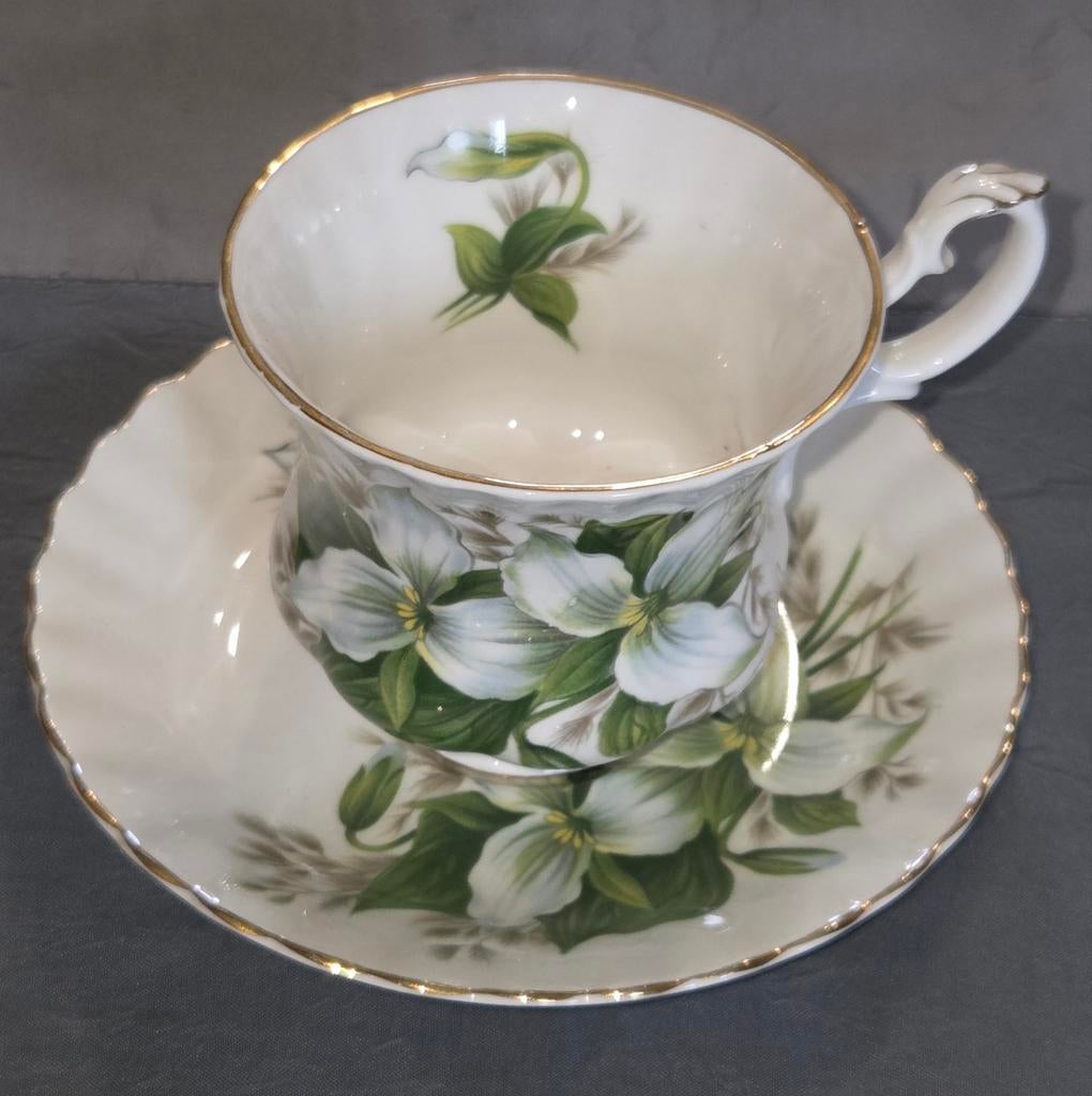 Tasse à café Royal Albert porcelaine anglaise, Enlèvement ou Envoi