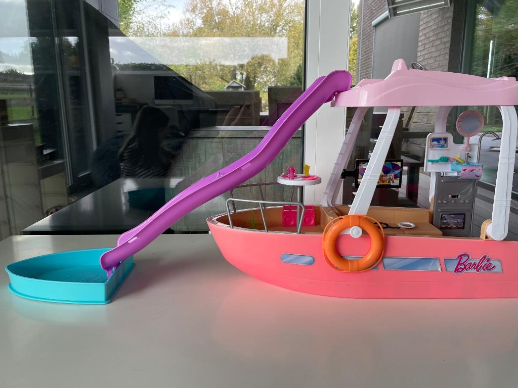 Bateau Barbie, Enfants & Bébés, Jouets | Poupées, Utilisé, Barbie, Enlèvement ou Envoi