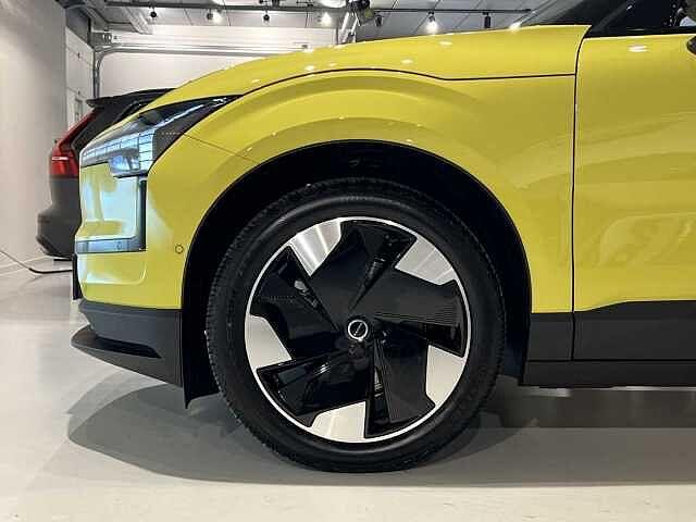 Volvo EX30 Ultra Extended Range + PANO DAK/360 CAM/ELECTR, Autres modèles, Euro 6, Entreprise, Autres couleurs