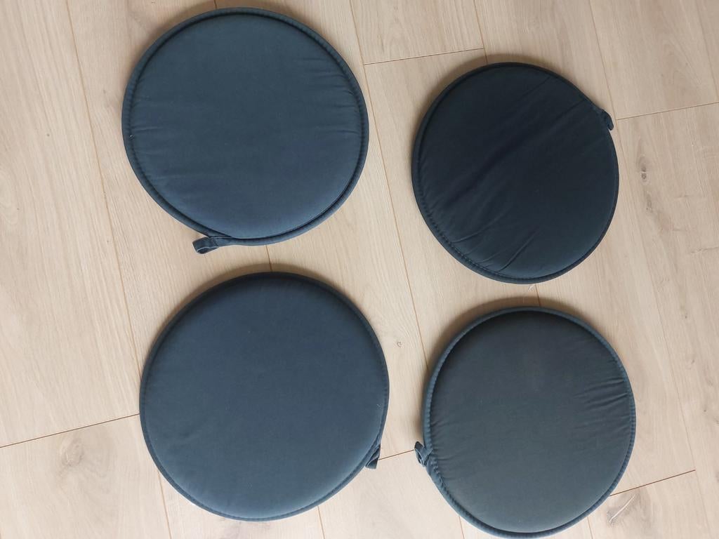 Coussins pour chaises., Enlèvement