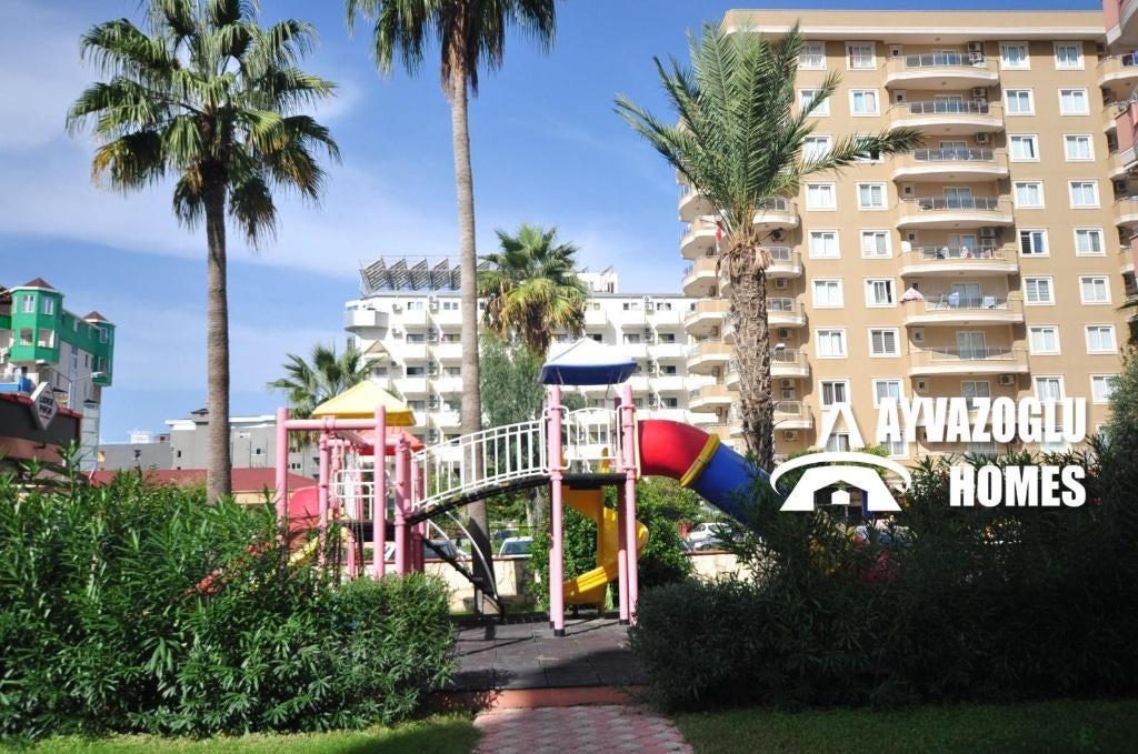 Ruim 2+1 appartement aan zee, Immo, 135 m², 3 kamers, Turkije, Stad