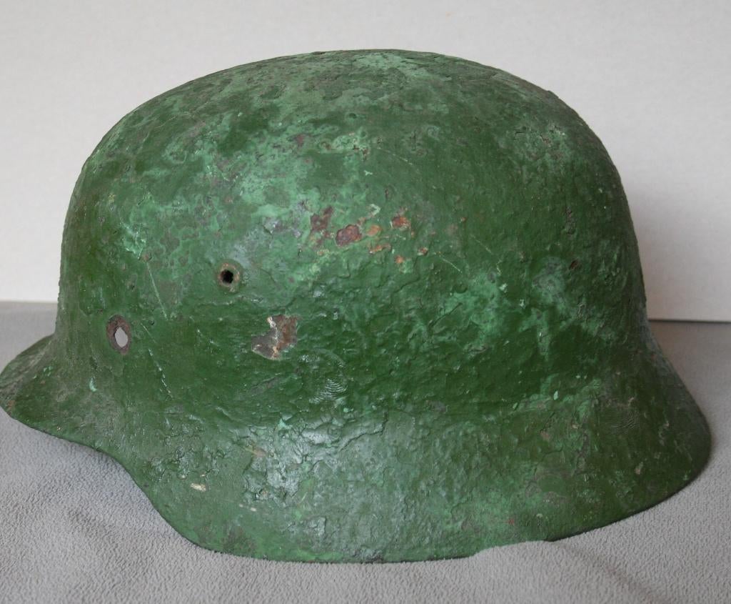 WWII Duitse helm in groene camo, Verzamelen, Ophalen of Verzenden