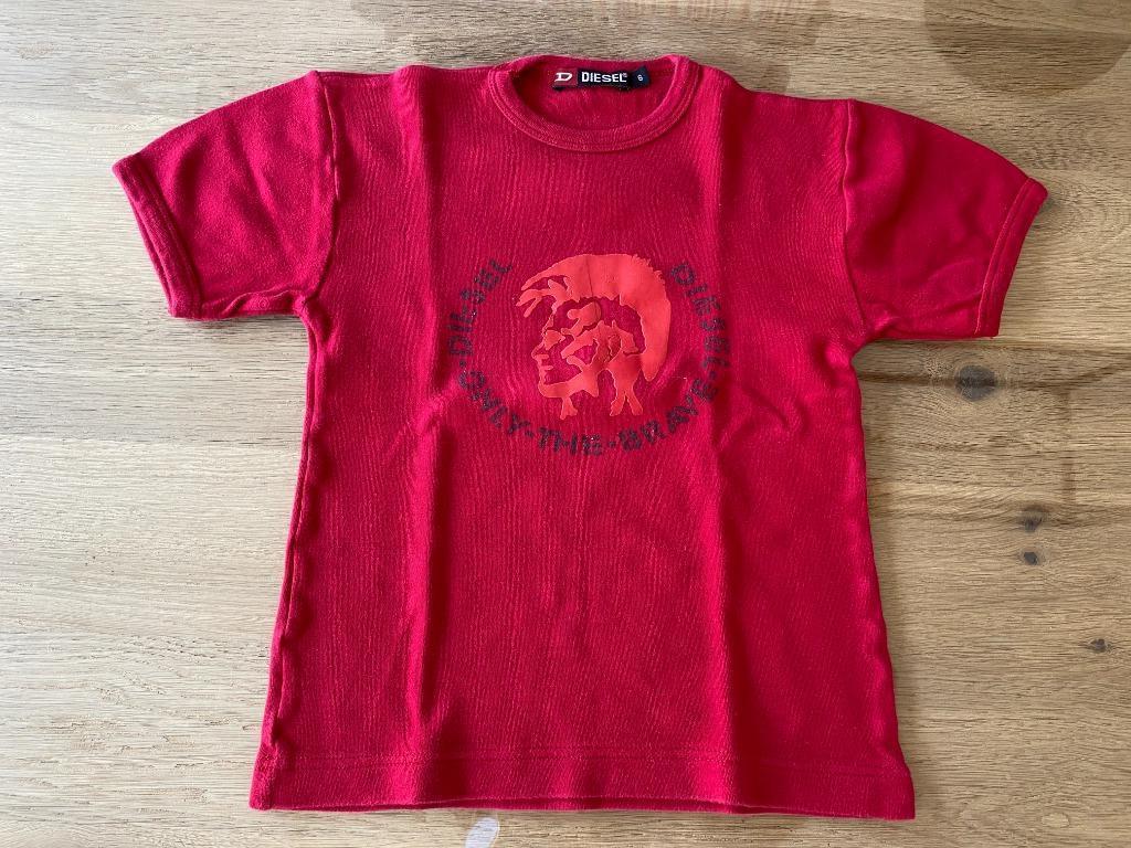 diesel rode t-shirt maat 116 of 6 jaar - BD3, Gebruikt, Ophalen of Verzenden, Shirt of Longsleeve, Jongen of Meisje