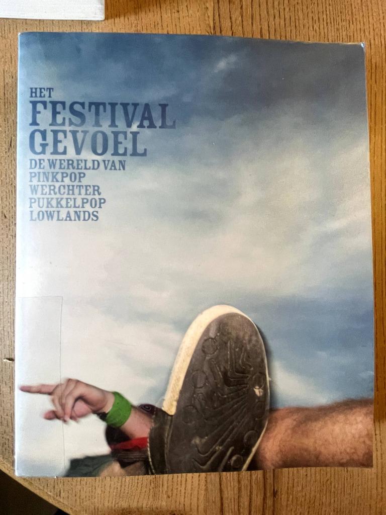 De Wereld Van Pinkpop, Werchter, Pukkelpop, en Lowlands, Boeken, Muziek, Zo goed als nieuw, Algemeen, Ophalen of Verzenden