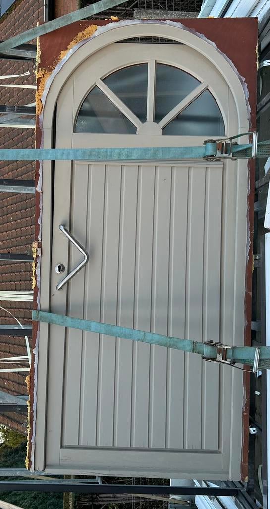 Houten meranti voordeur, Doe-het-zelf en Bouw, Deuren en Vliegenramen, Gebruikt, 215 cm of meer, Buitendeur, Hout