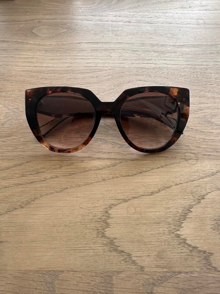 Prada Milan, Bijoux, Sacs & Beauté, Lunettes de Soleil & Lunettes | Femmes, Envoi, Comme neuf, Lunettes de soleil, Prada