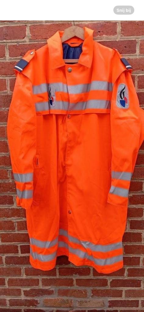 Rijkswacht regenjas, Enlèvement