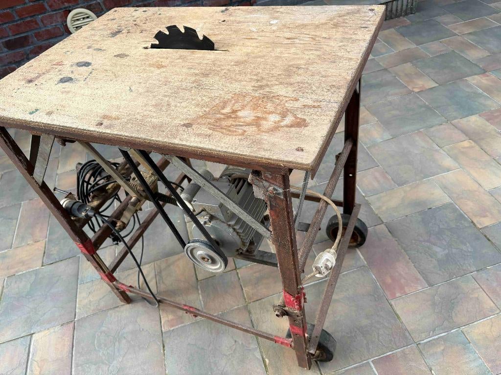 zaagtafel, Enlèvement, Utilisé