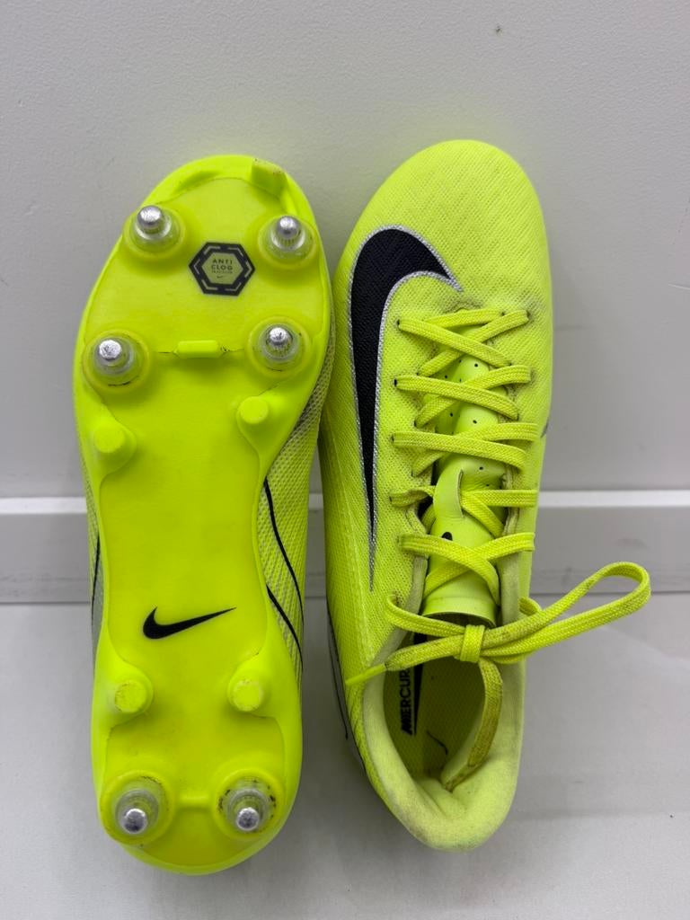 Crampons Nike Mercurial SG 37,5, Sports & Fitness, Enlèvement ou Envoi, Utilisé, Chaussures