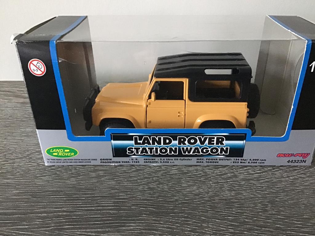 Landrover stationwagon 1:32, Hobby en Vrije tijd, Modelauto's | 1:24, Ophalen, Zo goed als nieuw, Overige typen, Overige merken