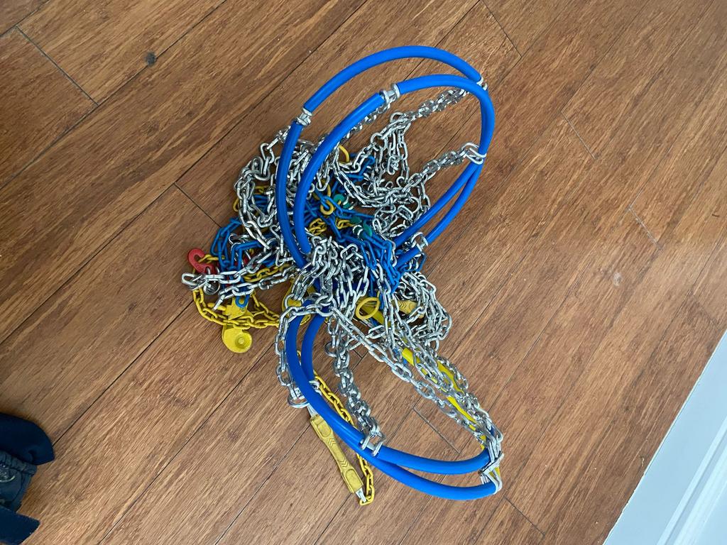 Chaines pneus neige, Enlèvement, Comme neuf