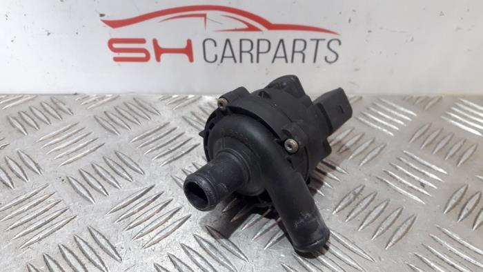 Extra waterpomp van een Mercedes C-Klasse, Gebruikt, -, Ophalen of Verzenden, -