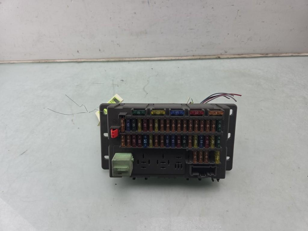 BOITIER FUSIBLES Mini Mini One / Cooper (R50) (|518030317|), Autos : Pièces & Accessoires, Électronique & Câbles, Mini, Utilisé