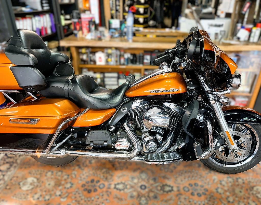 electra glide ultra 1690cm³ 2015 garantie 1,2,3 jaar jhb, Motoren, 2 cilinders, 1690 cc, Motorrijbewijs A, Bedrijf