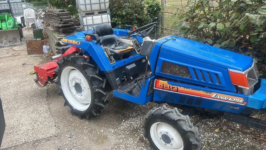 Iseki, Enlèvement, Coupeur de jardin