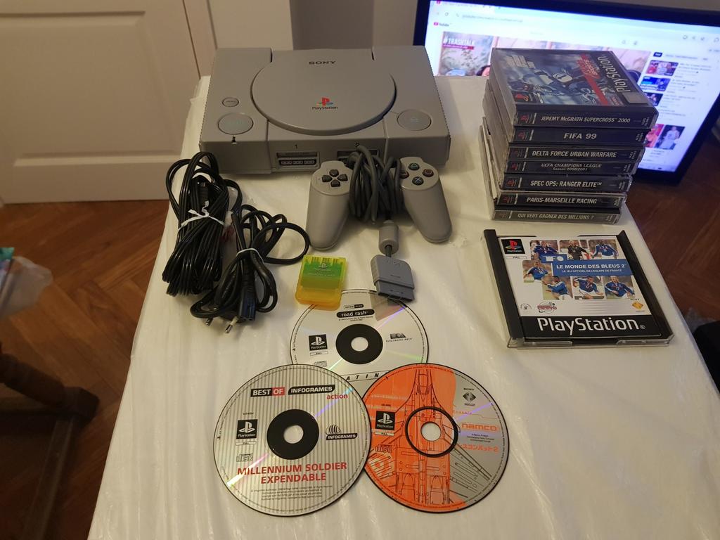Playstation 1 met games, Games en Spelcomputers, Spelcomputers | Sony PlayStation 1, Ophalen of Verzenden, Met games