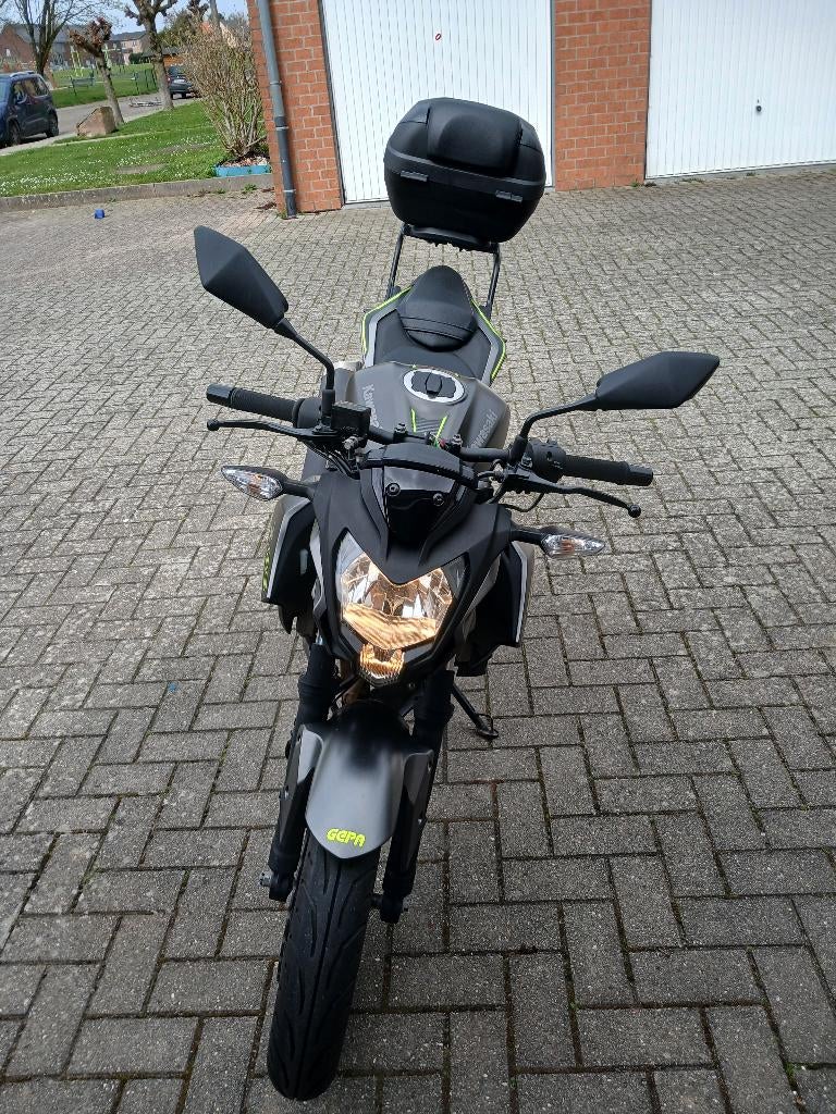 kawasaki z125 a vendre, Motoren, Motoren | Kawasaki, 2 cilinders, 125 cc, ABS, 11 kW of minder