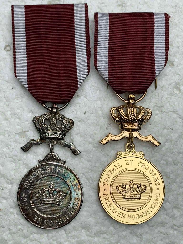 Medailles, Zilveren + Gouden Medailles vn Kroonorde, Als LOT, Verzamelen, Militaria | Algemeen, Ophalen of Verzenden, Landmacht