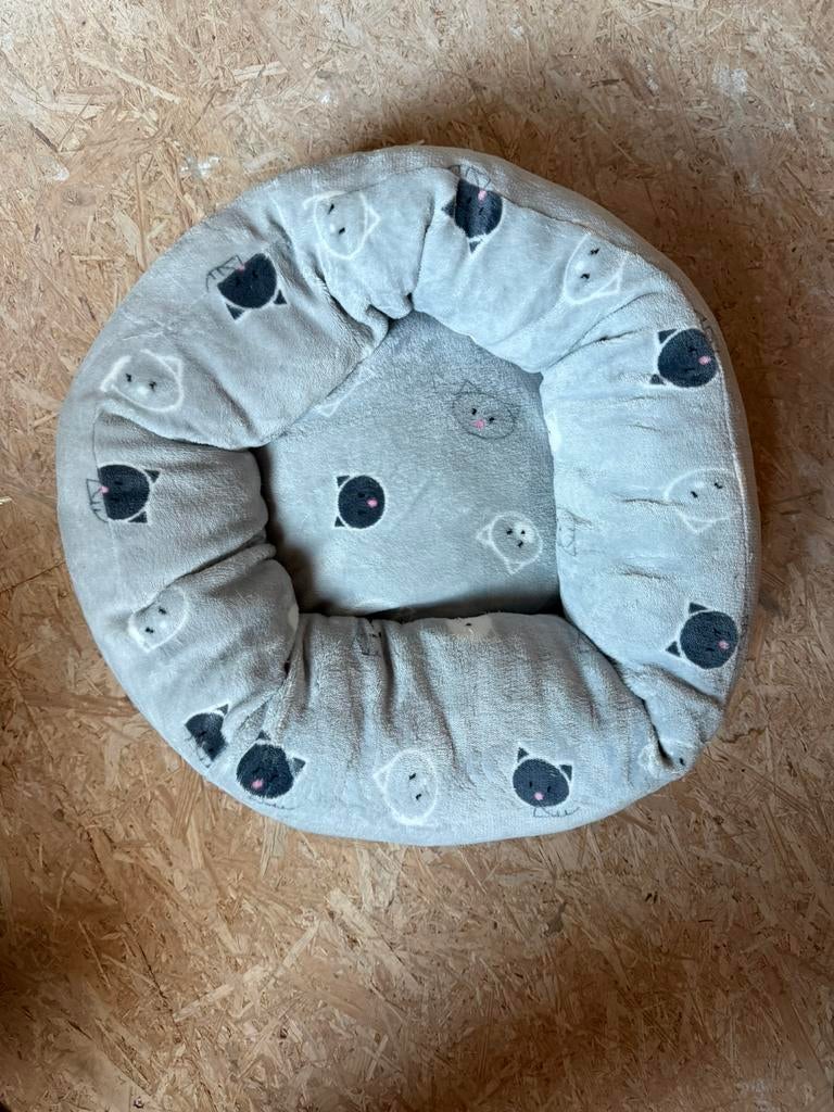 Bijna nieuwe kattenmand, Ophalen, Zo goed als nieuw