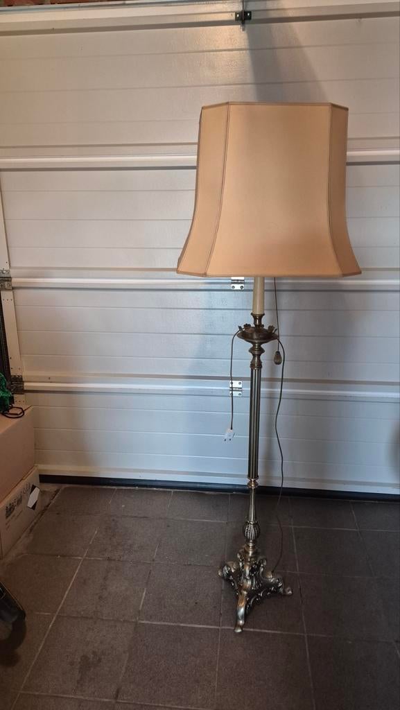 Mooie staande lamp, Huis en Inrichting, Lampen | Vloerlampen, Ophalen