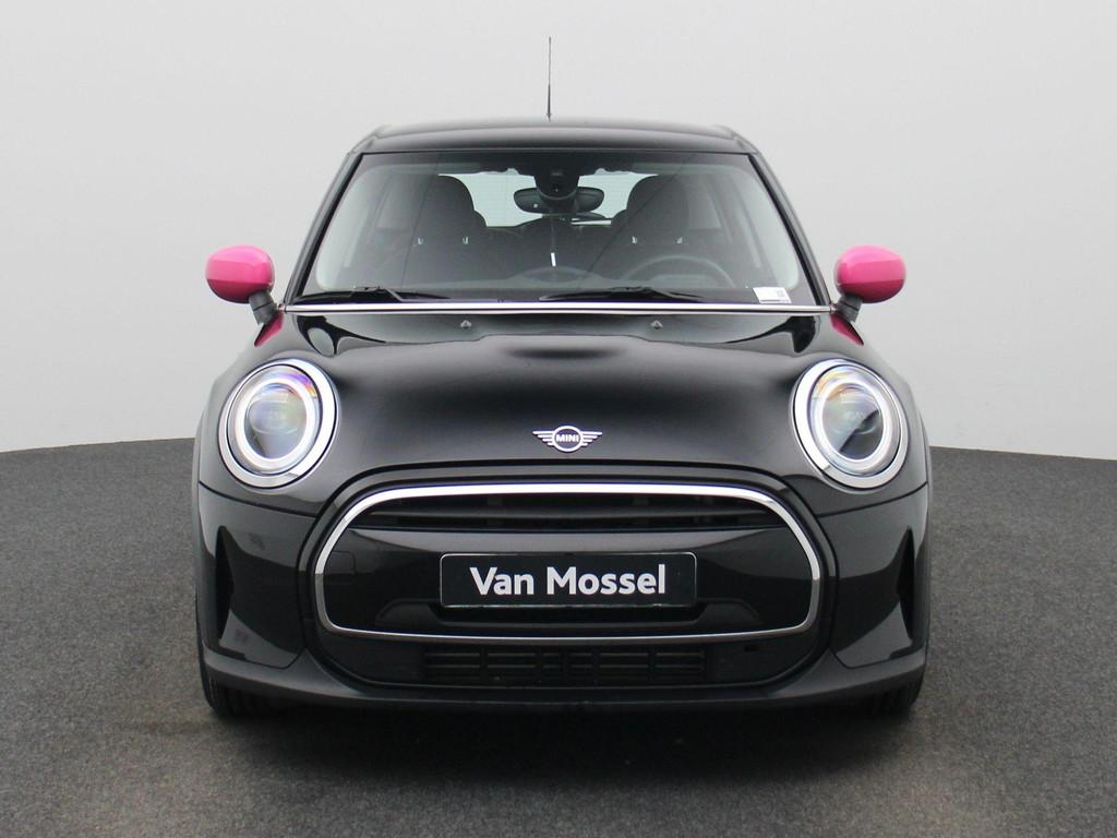 Mini Mini 5 door Cooper (100 kW) NAVI | LED | PDC, Stof, Gebruikt, Zwart, 136 pk