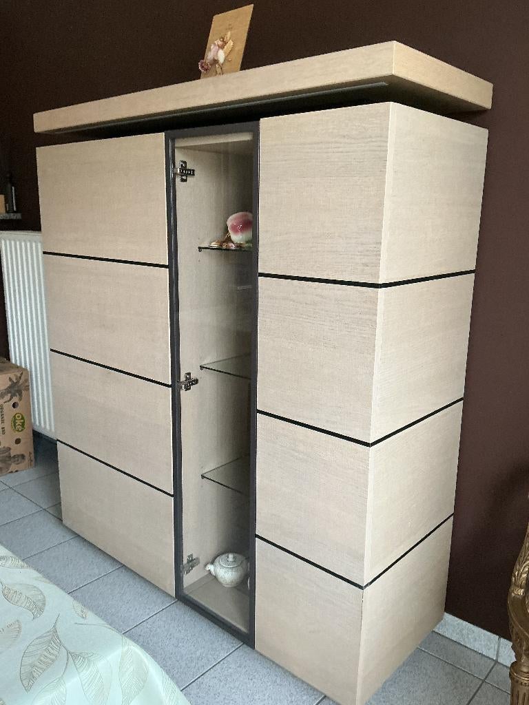 GRATIS dressoir +TV meubel + salontafel, Huis en Inrichting, Kasten | Dressoirs, Ophalen