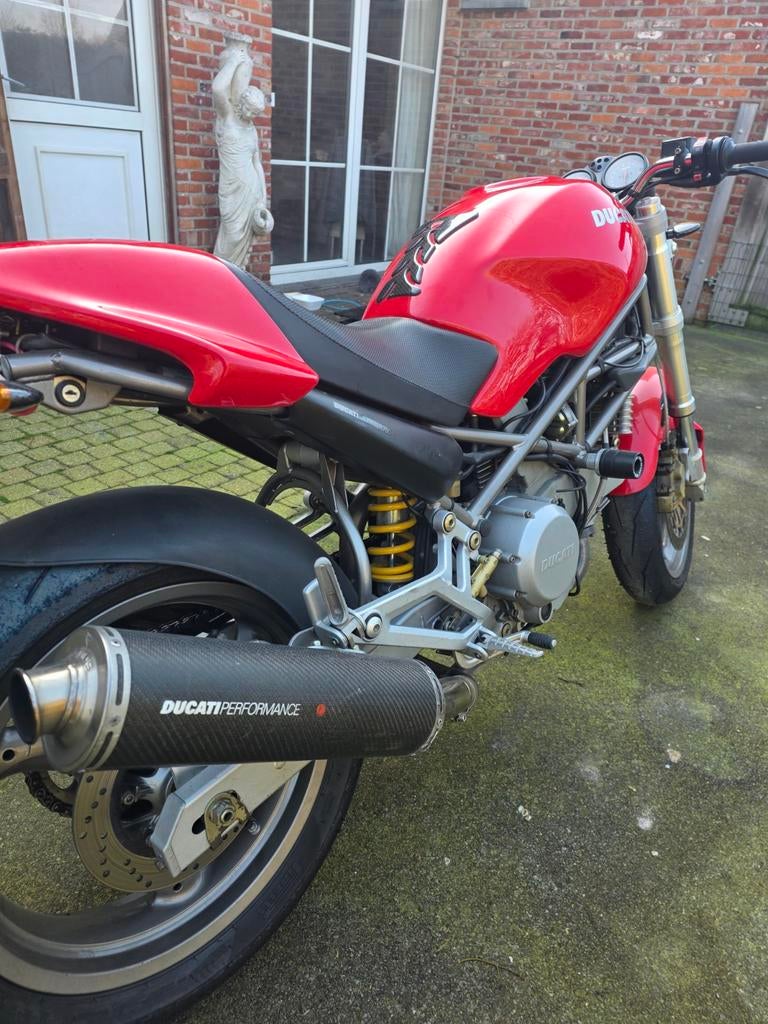 Ducati monster 750