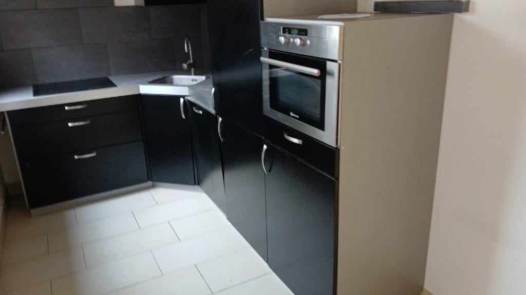 Ruim gelijkvloers appartement met koer in centrum Bocholt, 50 m² ou plus, Province de Limbourg