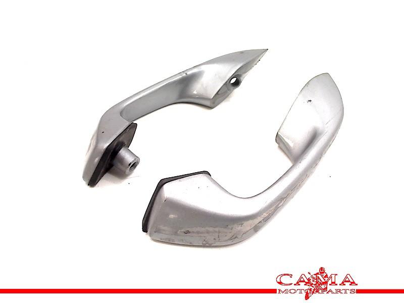HANDGREEP set Suzuki GSX R 750 1992-1995 (GSXR 750 GR7B), Motoren, Dhr. S. di Majo, Gebruikt, Info@cama-motorparts.nl, P.J. Troelstraweg 8 8
3144 CX  MAASSLUIS, NL