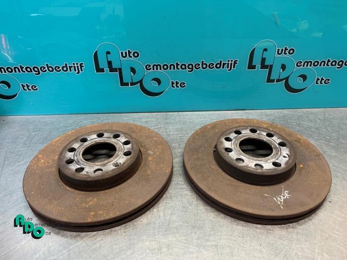 Disque de frein avant d'un Volkswagen Caddy (Caddy 10-), Autos : Pièces & Accessoires, Freins & Transmission, Volkswagen, -, 3 mois de garantie