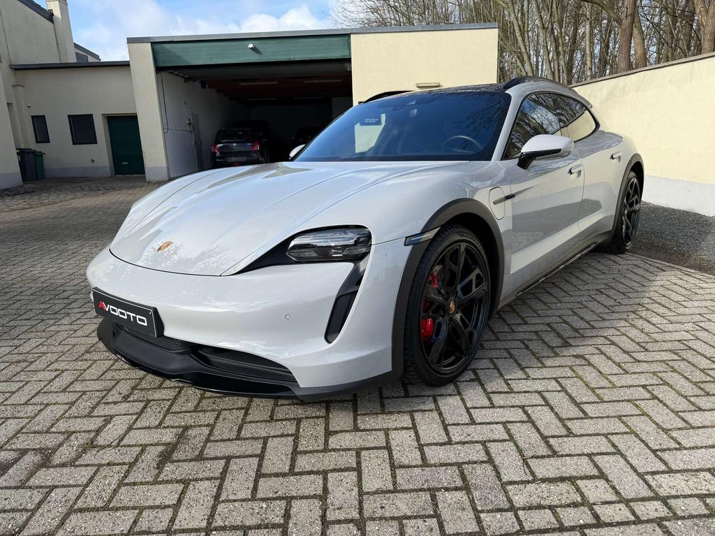 Porsche Taycan 4S Cross Turismo 489 pk / 1°EIG / 59.500 €, Automaat, 4 zetels, Gebruikt, Zwart