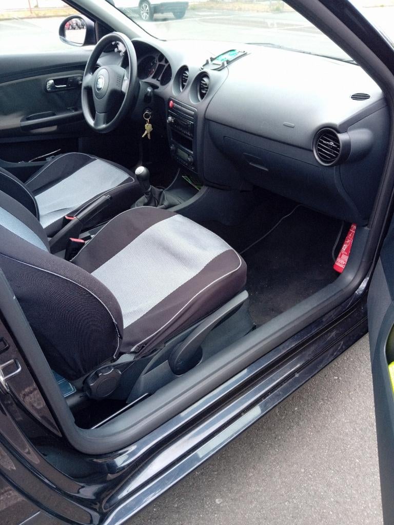 Seat Ibiza 1.4i 16v 75 /83.000 km, Autos, Achat, Entreprise, Boîte manuelle, Ibiza