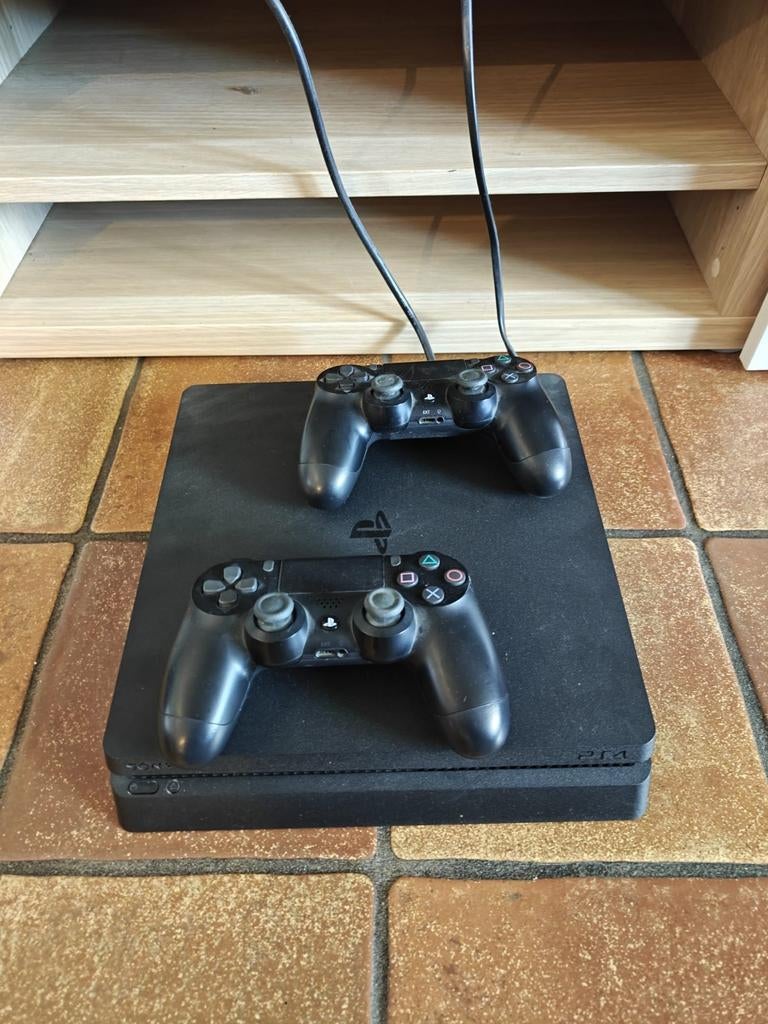 Playstation 4, Games en Spelcomputers, Ophalen of Verzenden, Slim
