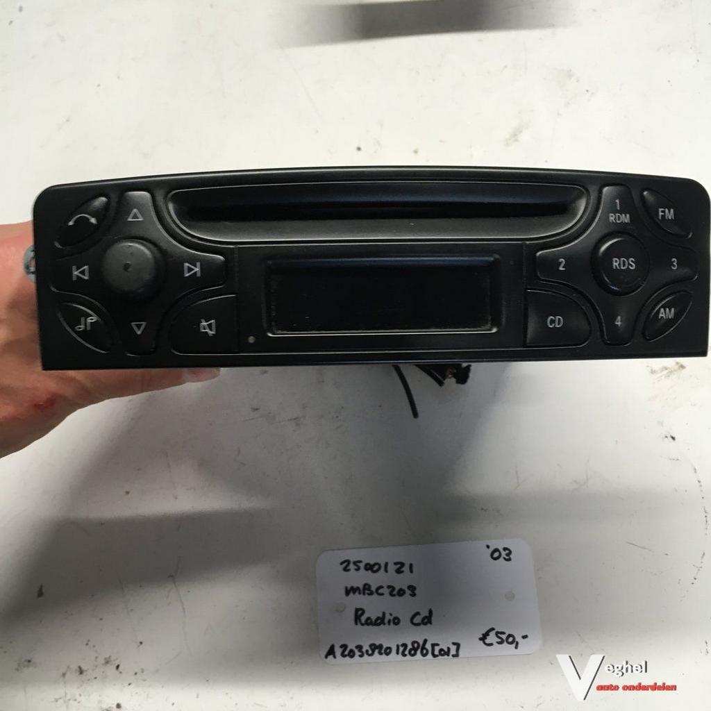 Mercedes C203 2003 2500121  Radio Cd Speler Becker A 203 820, Auto diversen, Autoradio's, Ophalen of Verzenden, -, -, -
