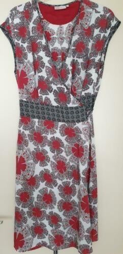 Rood grijs wit motief omslagkleedje van DIDI, Kleding | Dames, Maat 42/44 (L), Didi, Ophalen of Verzenden, Zo goed als nieuw