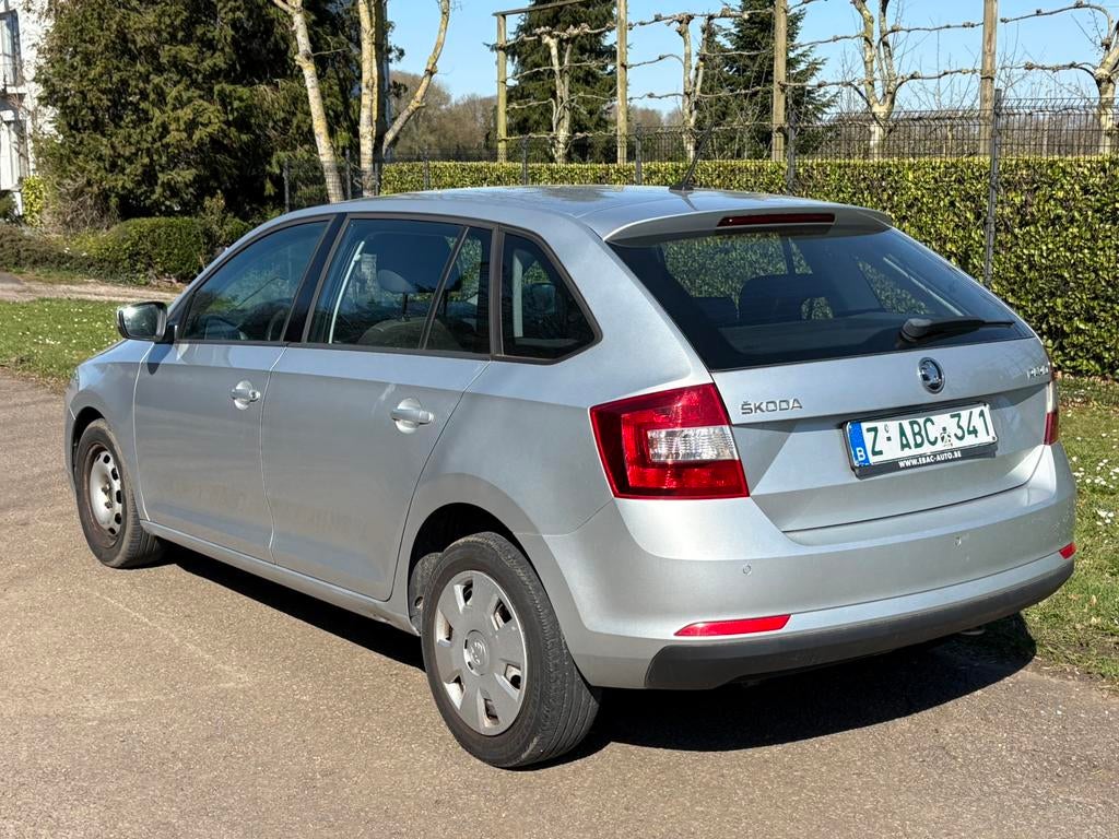 SKODA RAPID 1.4TDI 204 000KM CARPASS 2016 EURO 6B, Auto's, Voorwielaandrijving, Stof, Bedrijf, 5 deurs