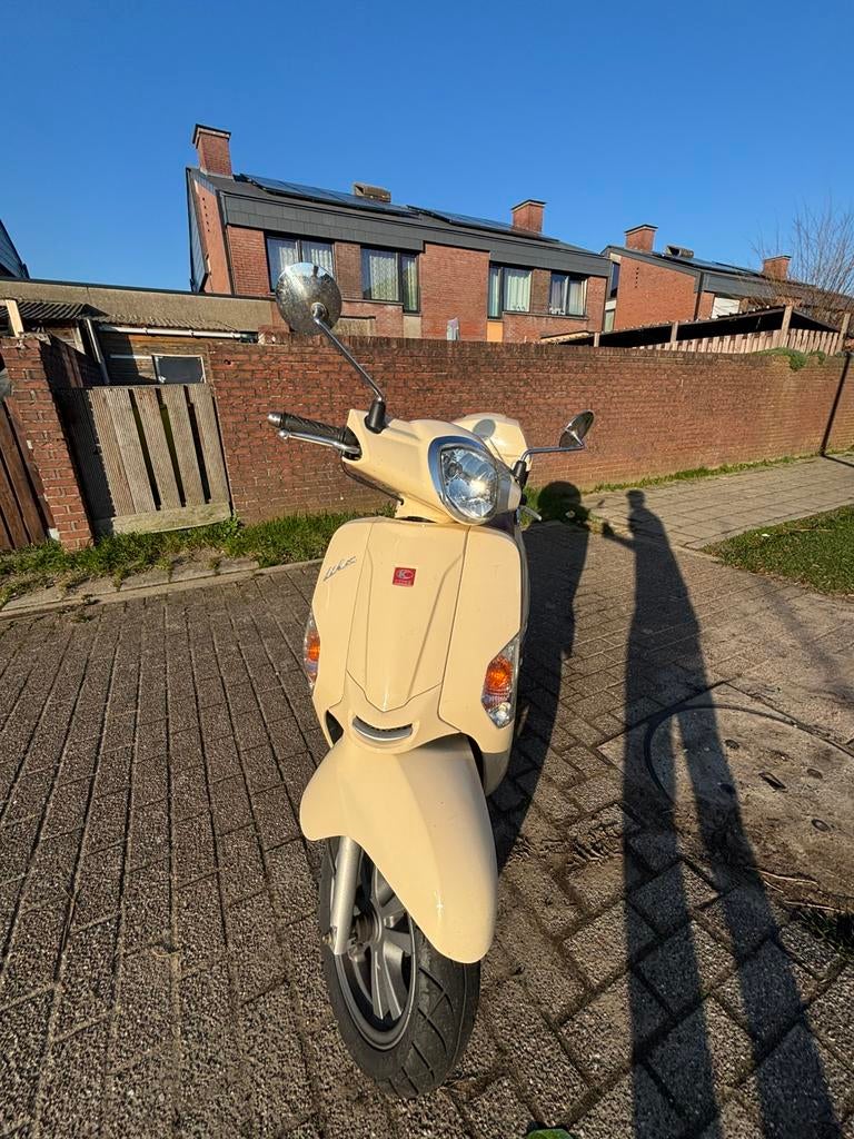Kymco like 125, Fietsen en Brommers, Snorfietsen en Snorscooters, Ophalen, Zo goed als nieuw, Kymco