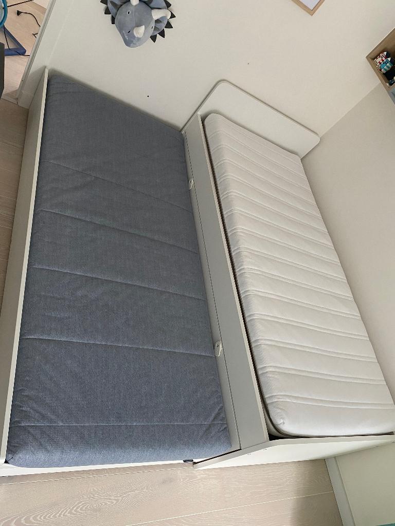 IKEA släkt bed, Huis en Inrichting, Slaapkamer | Bedden, Ophalen