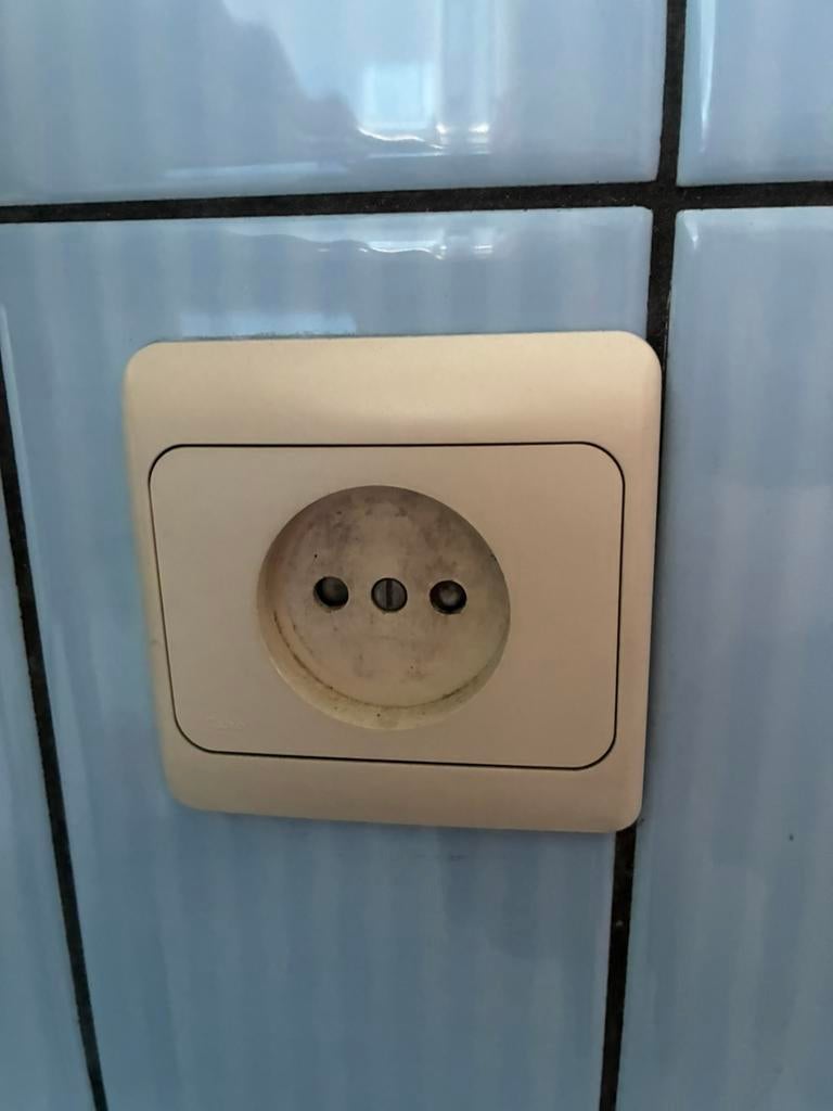 Diverses prises vintage, interrupteurs, Niko, Enlèvement ou Envoi, Utilisé, Interrupteur