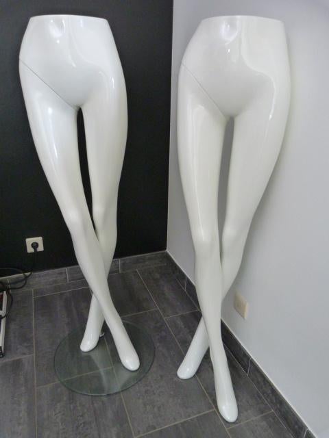 Paspop benen op statief - pantys/broeken display, Antiek en Kunst, Ophalen