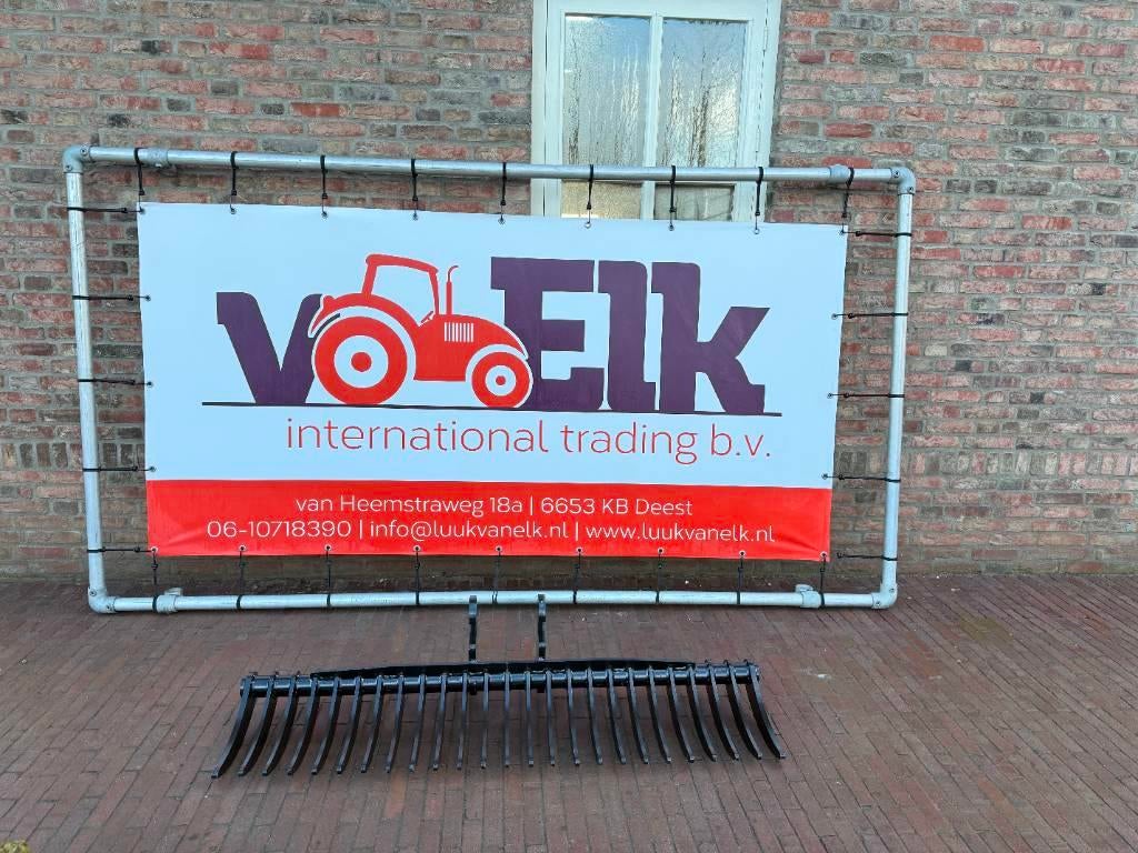 Nieuwe Terreinharken CW00, CW05, CW10 en S30-180, Excavatrice