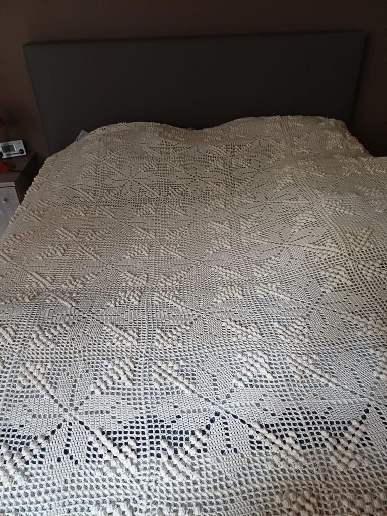 Bedsprei gehaakt 220 cm op 230 cm, Enlèvement, Beige