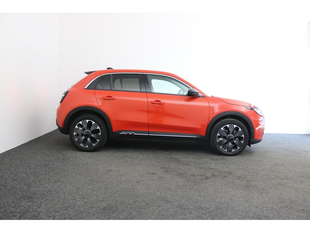 Fiat 600 LA PRIMA HYBRID 136PK *LEDER*DAB*GPS*CAMERA+SENSOR, Auto's, Overige kleuren, Bedrijf, 5 deurs, SUV of Terreinwagen