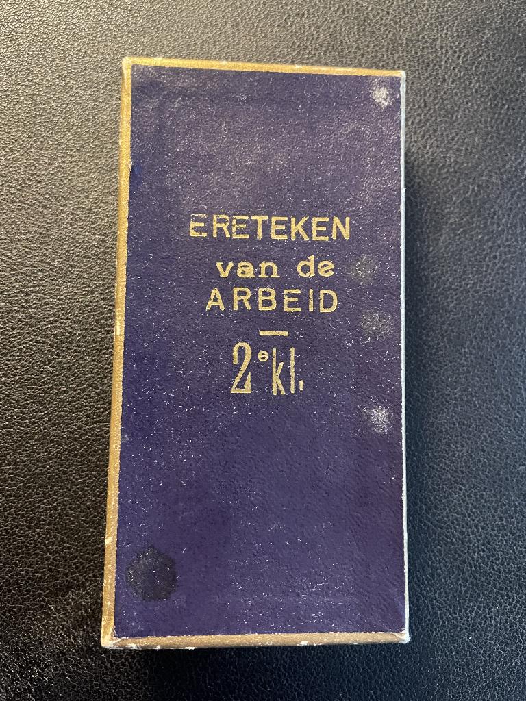 Ereteken van de Arbeid 2e klasse, Ophalen of Verzenden, Overige materialen