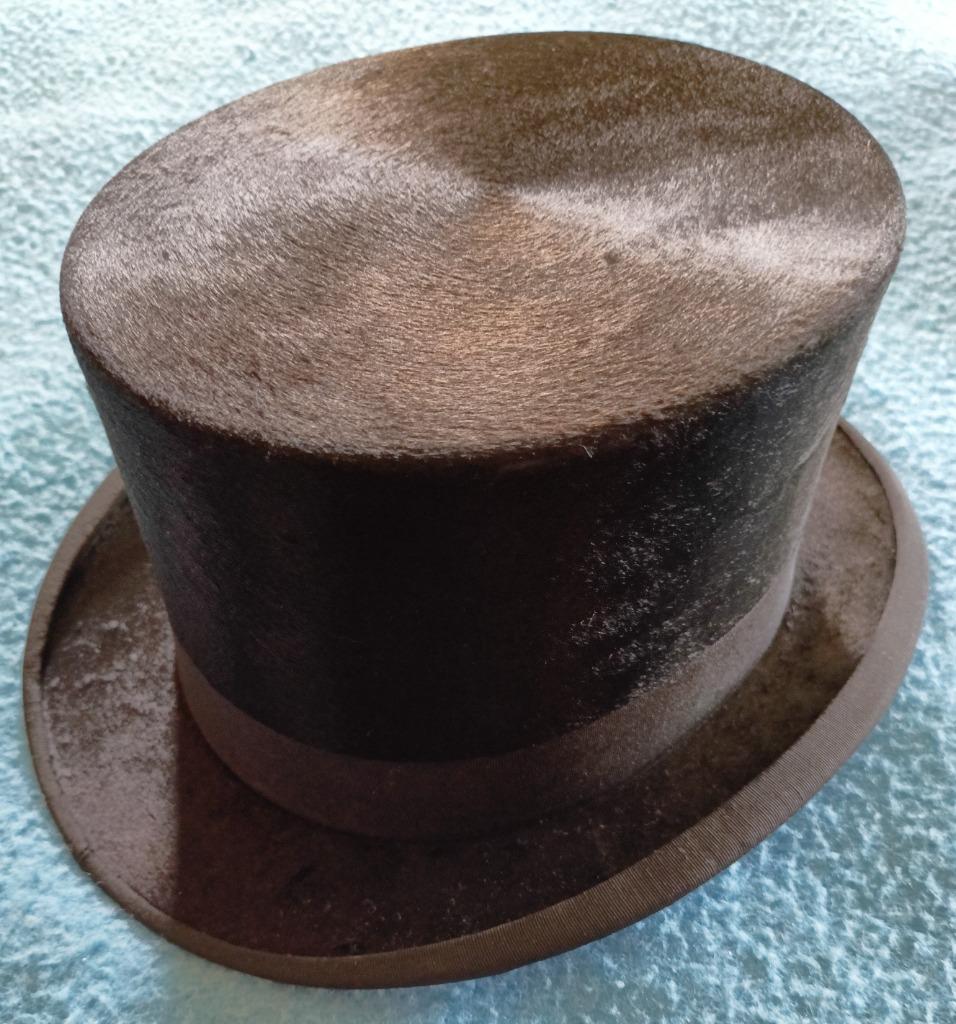 Chapeau Haut-De-Forme début XIXe en soie, en parfait état, Autre, Enlèvement ou Envoi, Comme neuf, Chapeau